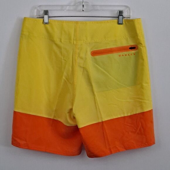 Oakley Mens Board Shorts NWT - Picture 4 of 9